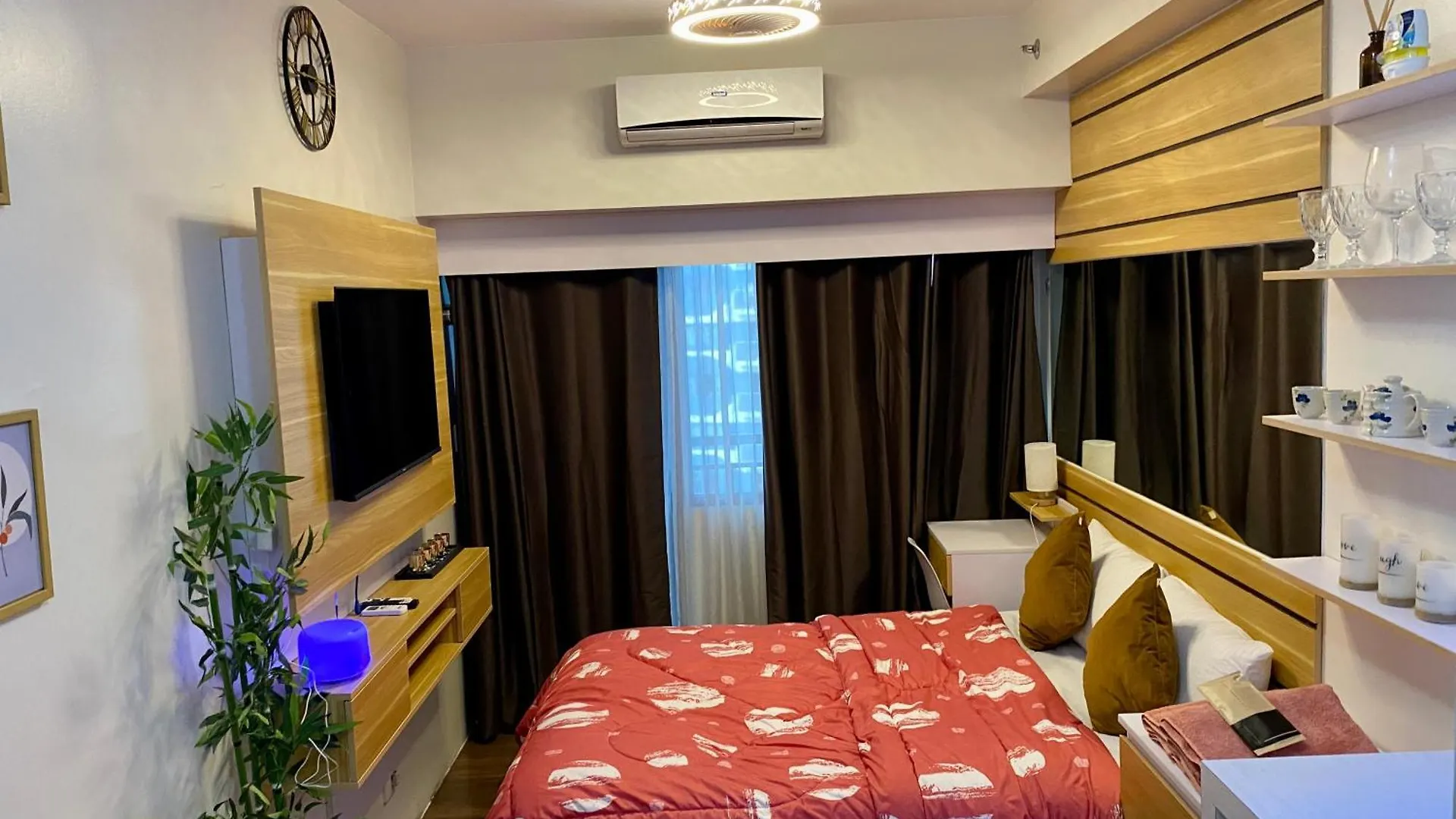 Twin Condo Luxury Makati Marvel 300 Mbps Internet Manila 0*,  Philippines
