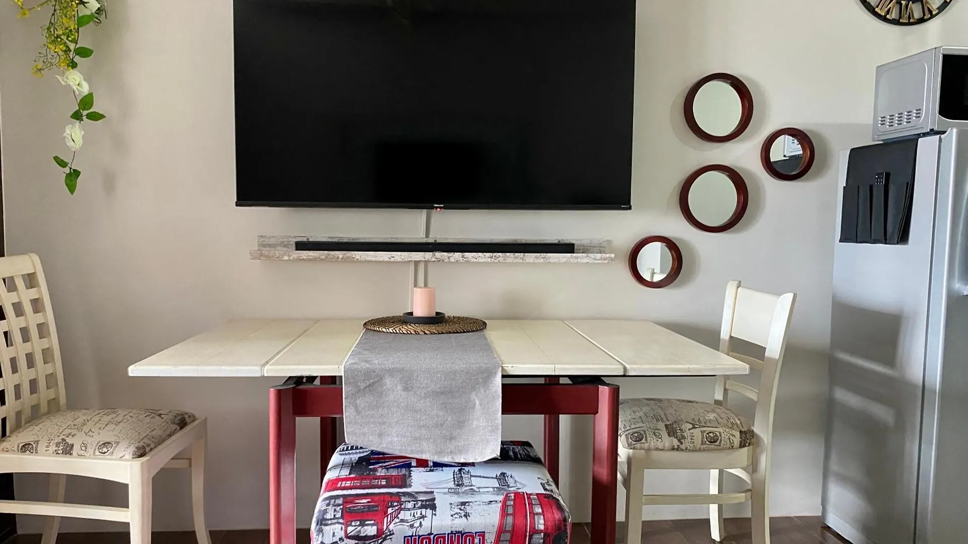 Twin Condo Luxury Makati Marvel 300 Mbps Internet Manila Apartment
