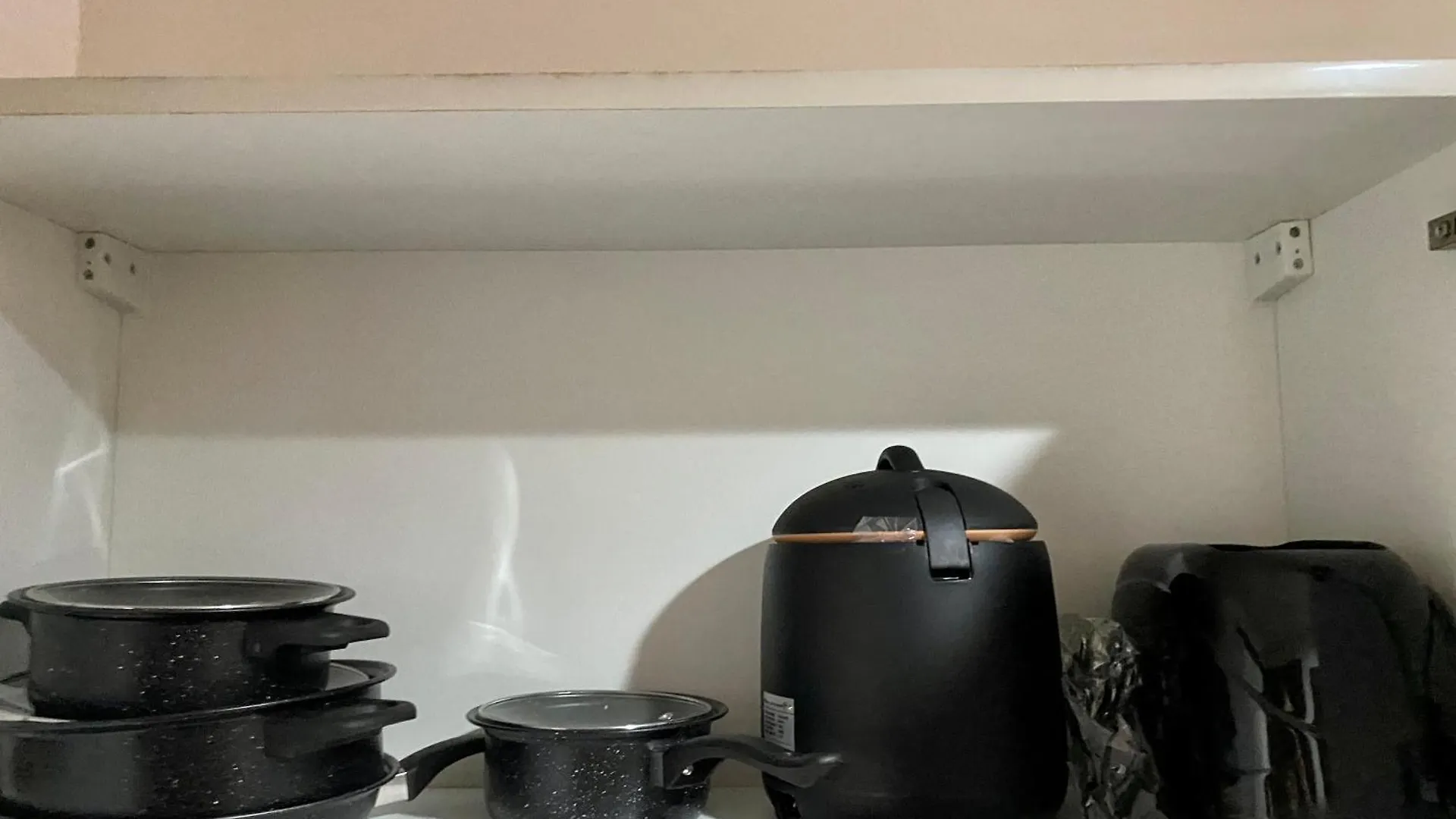 Twin Condo Luxury Makati Marvel 300 Mbps Internet Manila