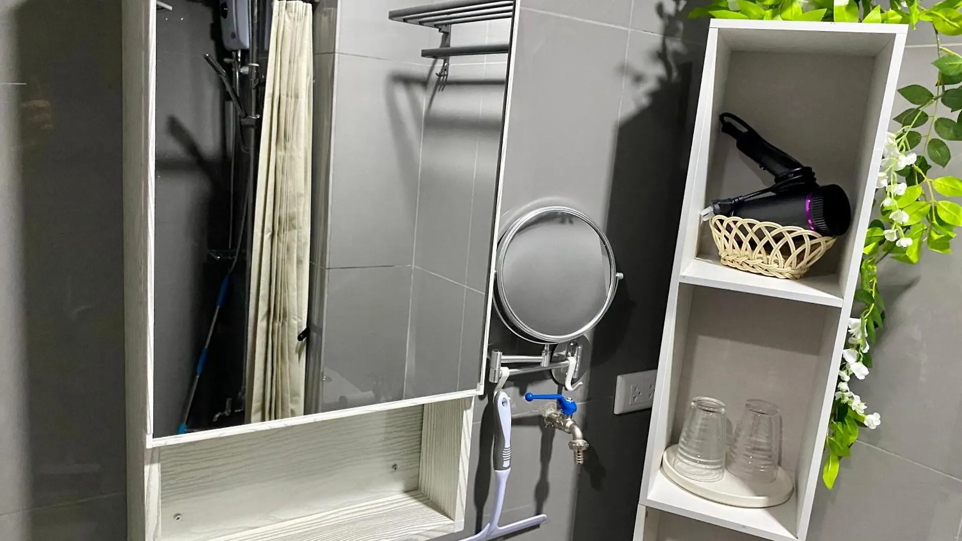 Twin Condo Luxury Makati Marvel 300 Mbps Internet Manila Philippines