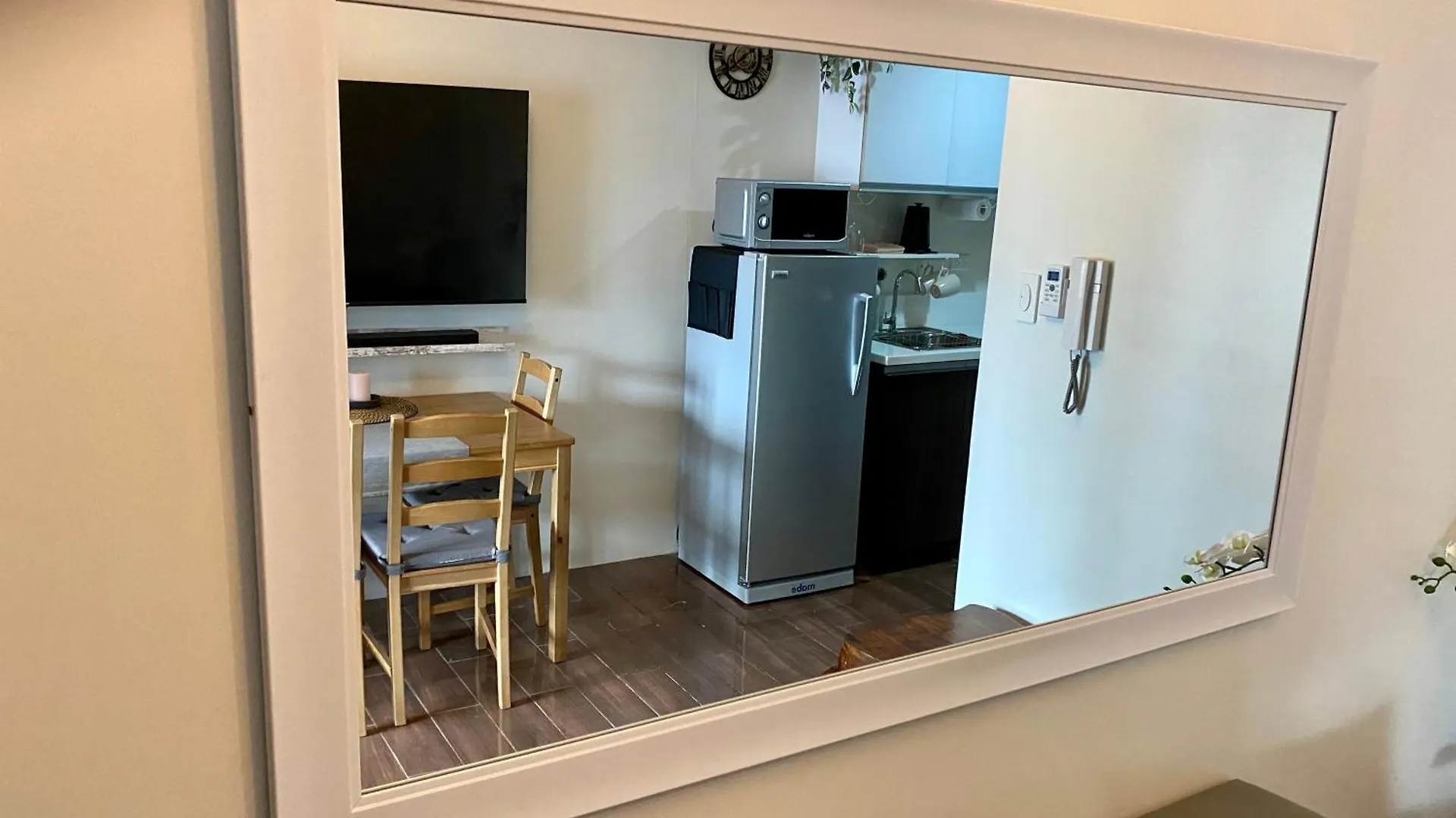 Twin Condo Luxury Makati Marvel 300 Mbps Internet Manila