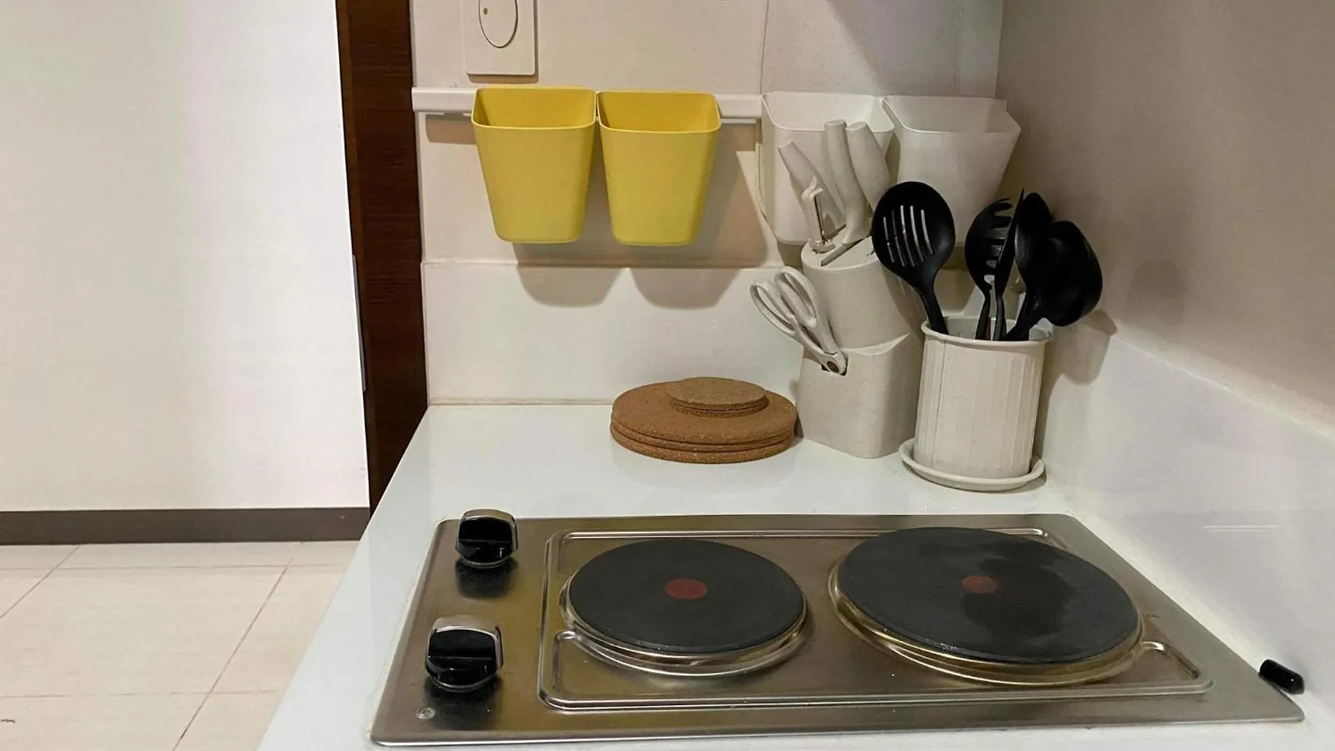 Twin Condo Luxury Makati Marvel 300 Mbps Internet Manila Philippines